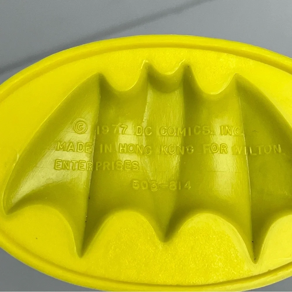 vintage wilton batman cake topper replacement birthday party supply yellow‎ 3.75